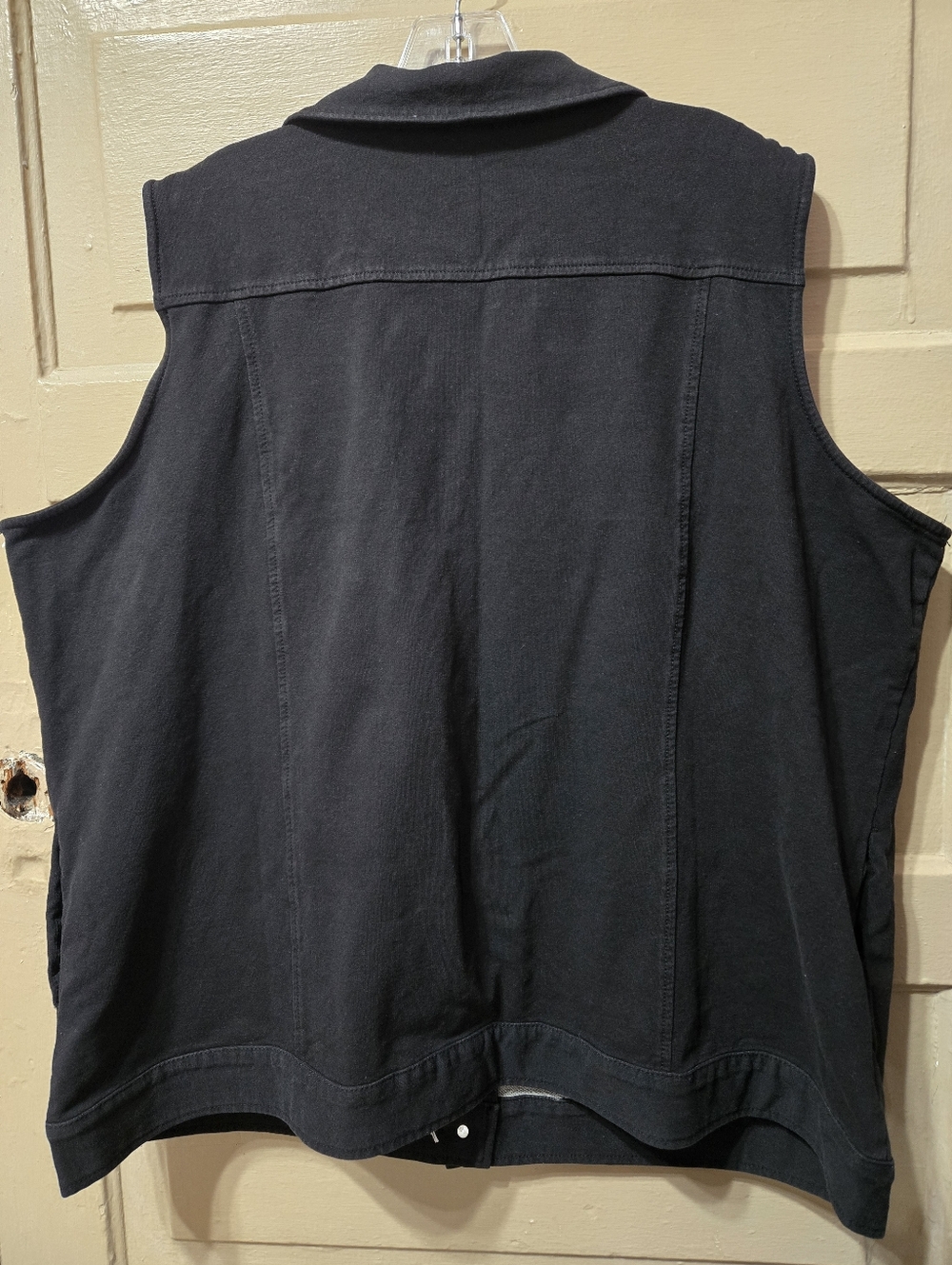 Dream Jeannes By Quacker Factory Black Denim Bedazzled Button Front Vest NWT - Picture 2 of 7